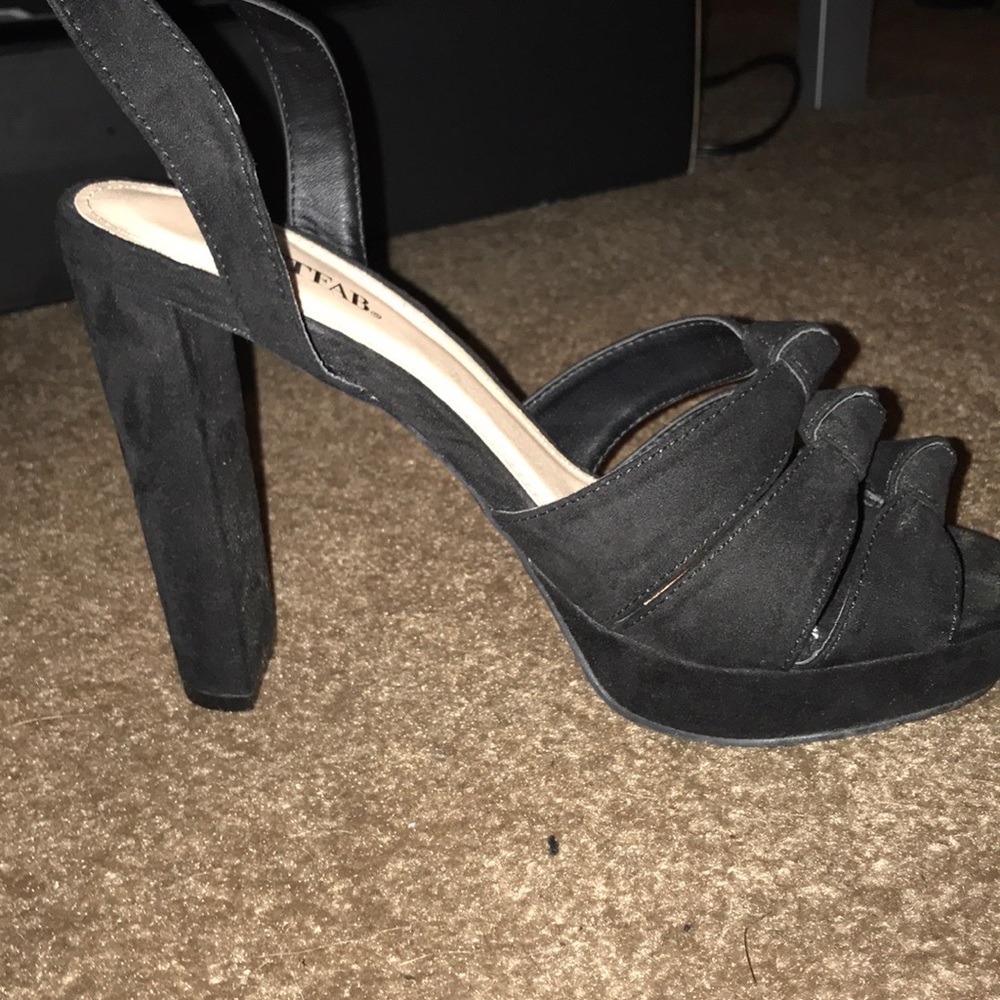 Platform heels - Picture 3 of 3